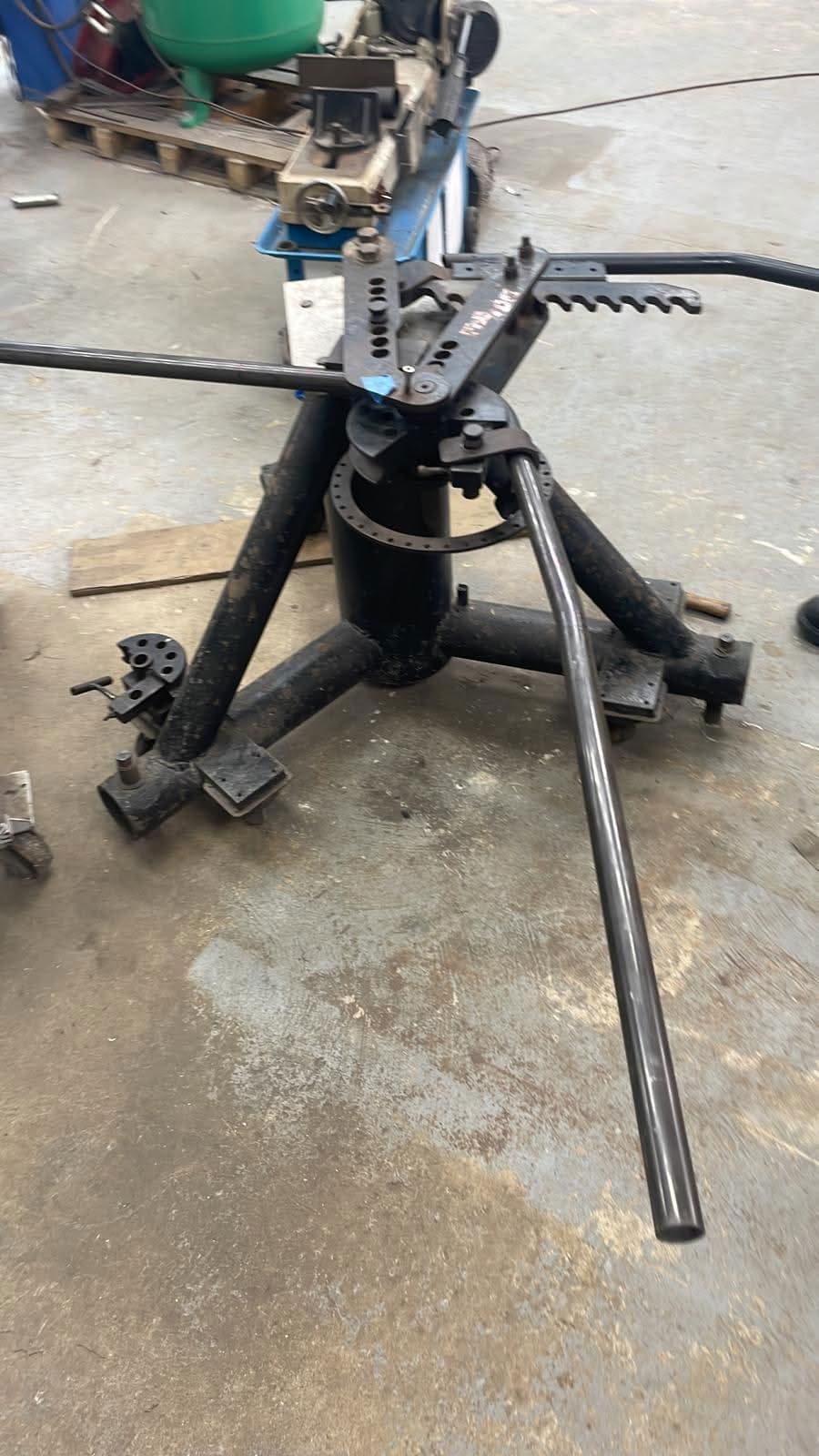 Tube bending during Guacamaya fabrication