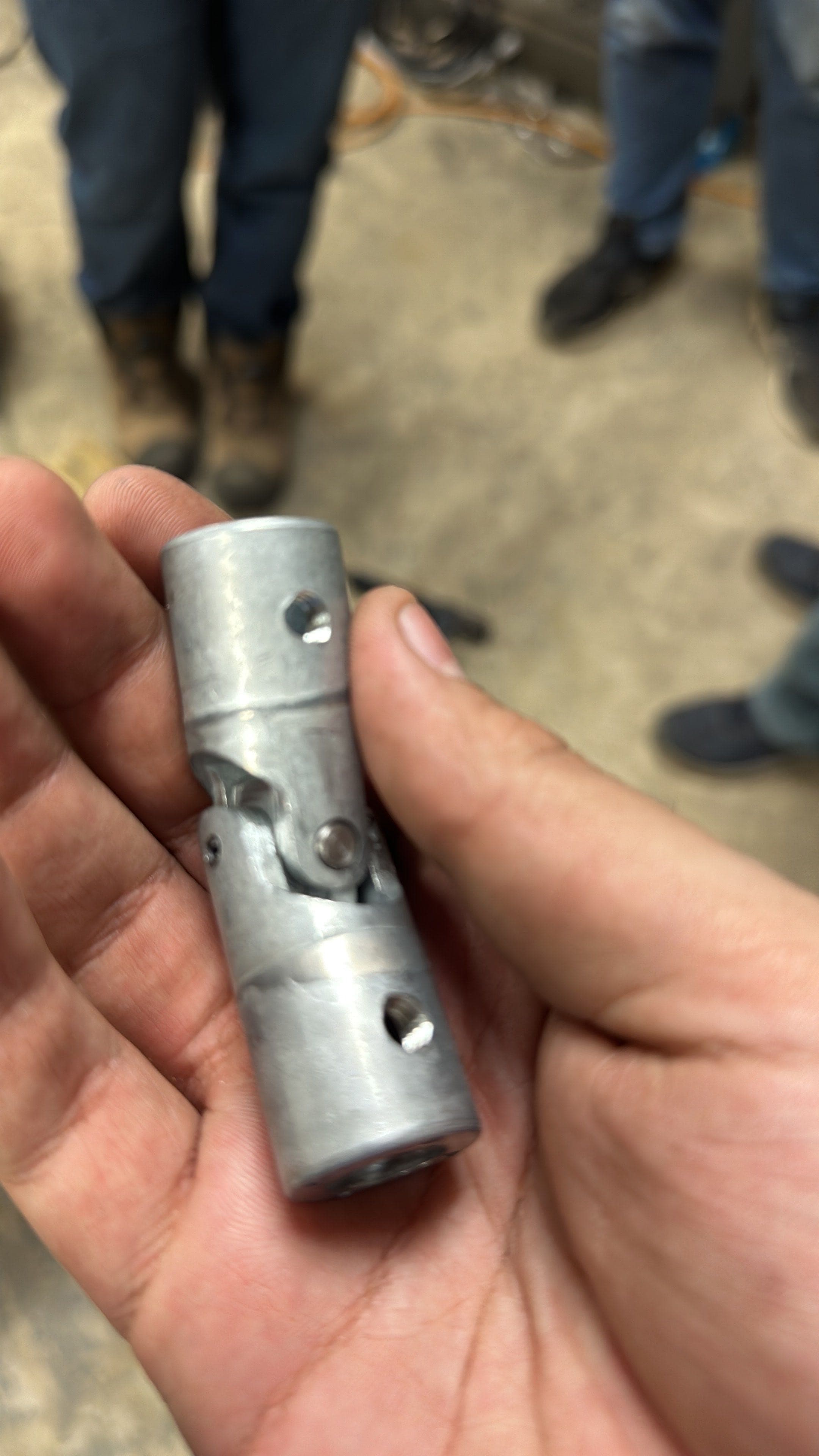 Original universal joint intended for the Guacamaya front axle